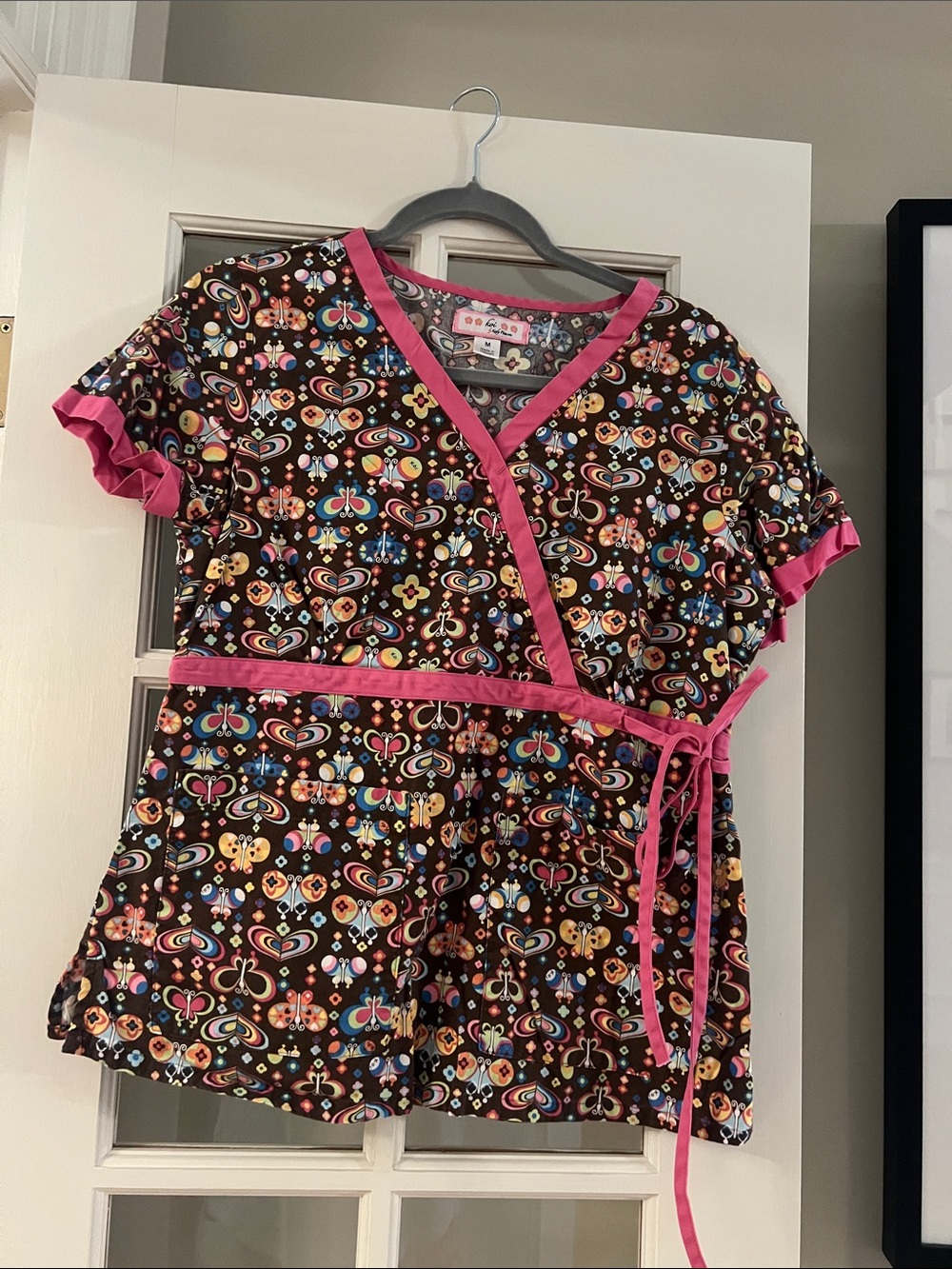 Koi Heart Print Scrub Top with Pink Trim